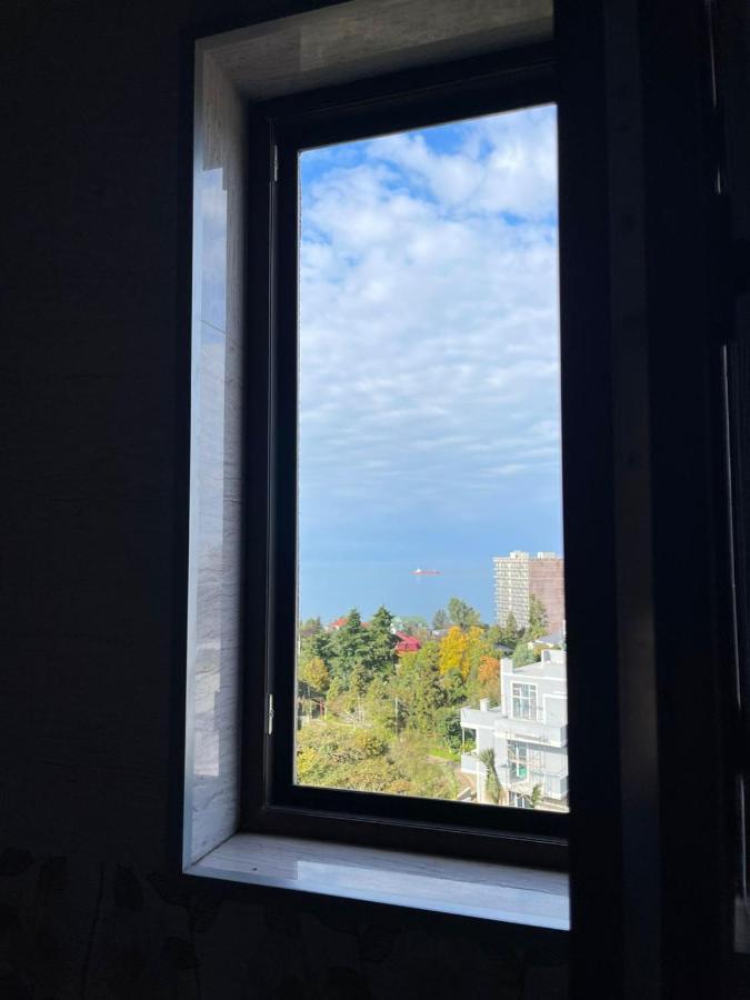 Green Yard Hotel 巴统 外观 照片